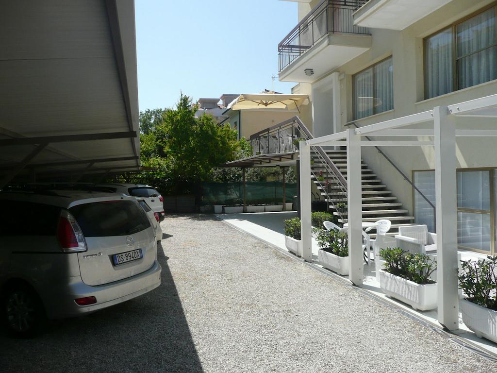 Hotel Kim Rímini Exterior foto
